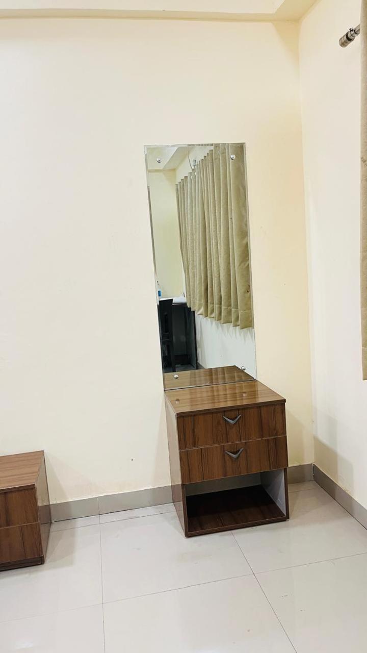 Embassy Hotel 5*